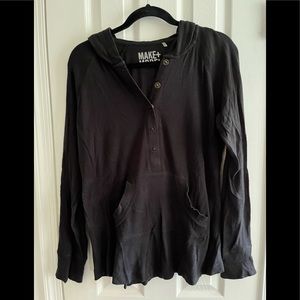 Make + Model size XL black hooded long sleeved top